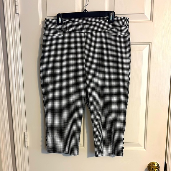Chico's Pants - Chico's Gingham Check Brigitte Slim Leg Ankle Pants Size 2.5 (14)